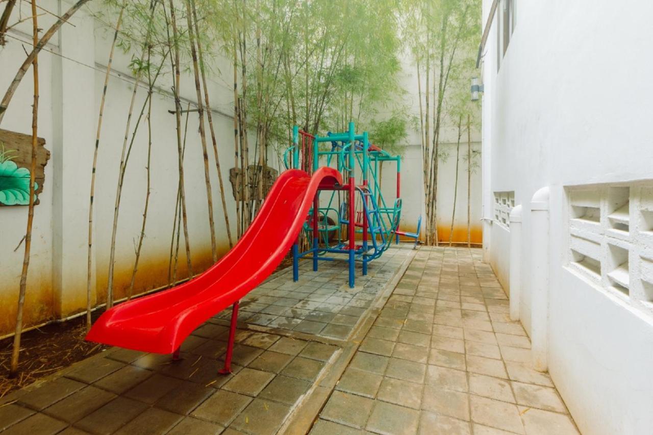 Urbanest Inn House Slipi Cakarta Dış mekan fotoğraf