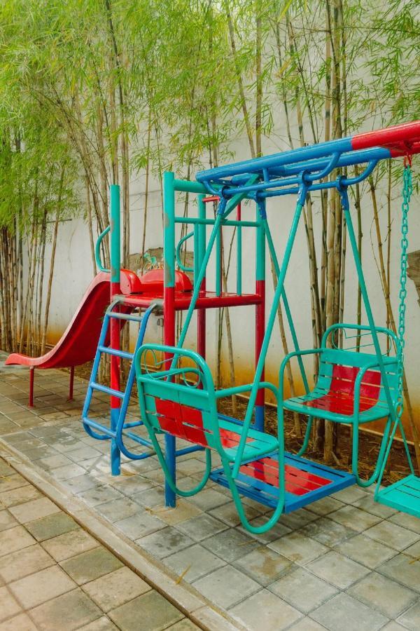 Urbanest Inn House Slipi Cakarta Dış mekan fotoğraf