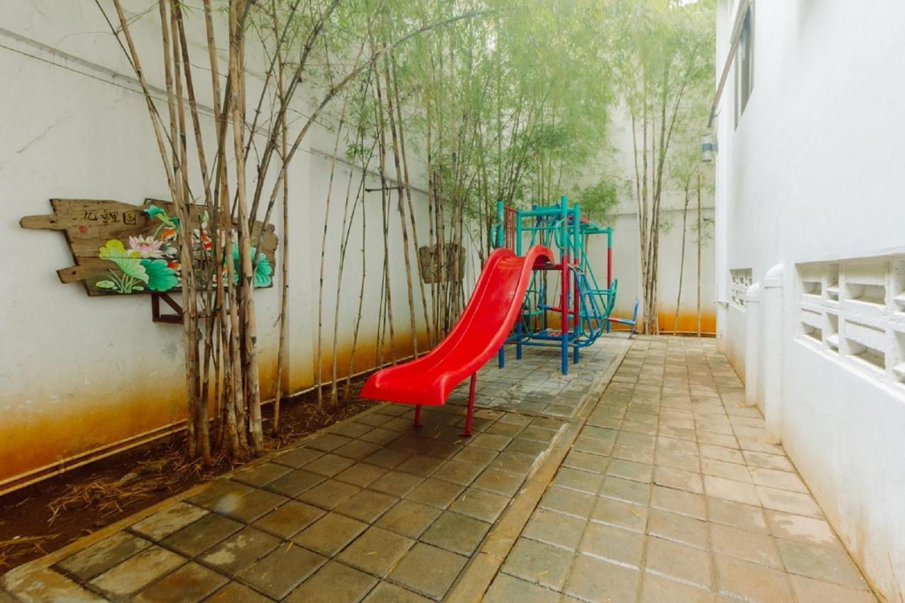 Urbanest Inn House Slipi Cakarta Dış mekan fotoğraf