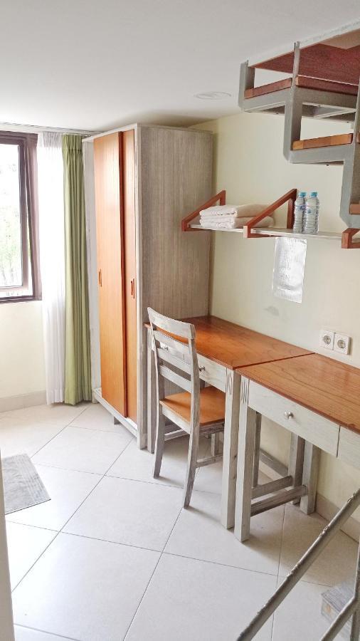 Urbanest Inn House Slipi Cakarta Dış mekan fotoğraf